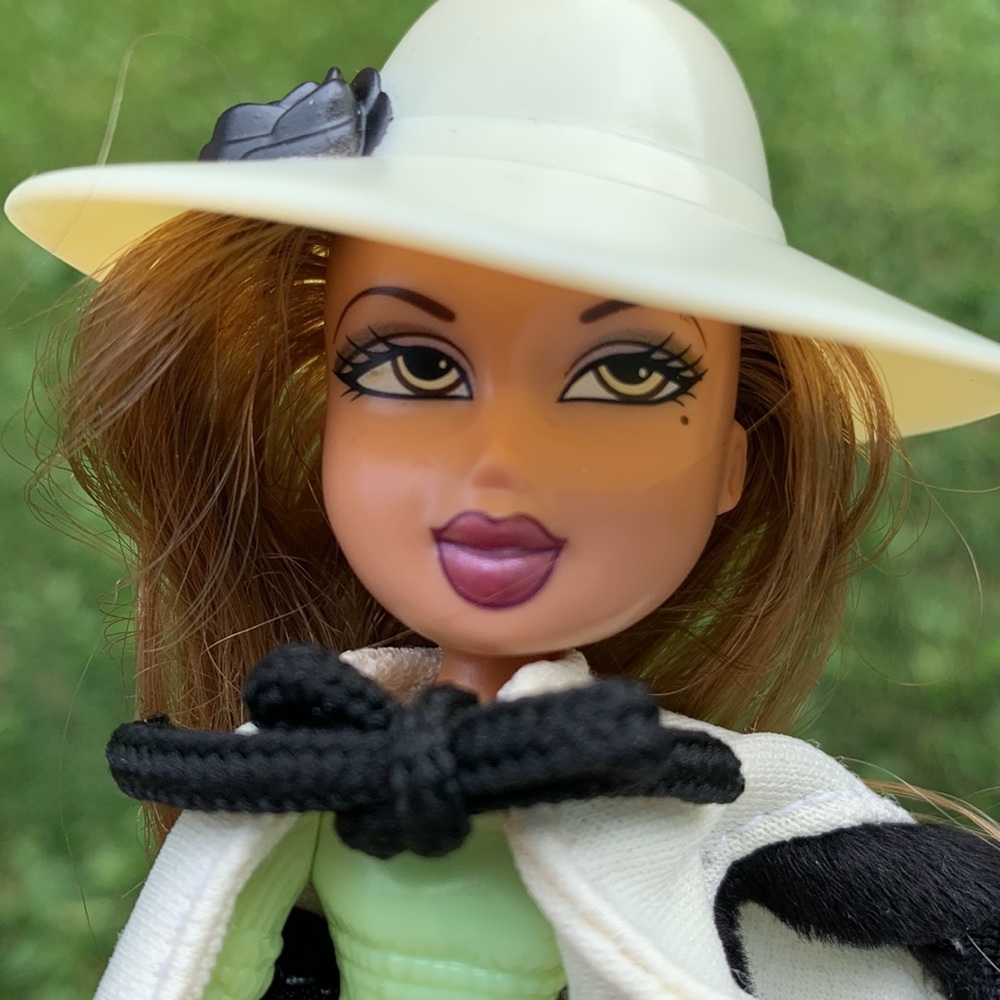 BRATZ McDonalds colab lil Bratz 2003 almost Vintage toys from estate sale